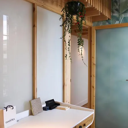 Апартаменты Spacious Duplex Near Bastille