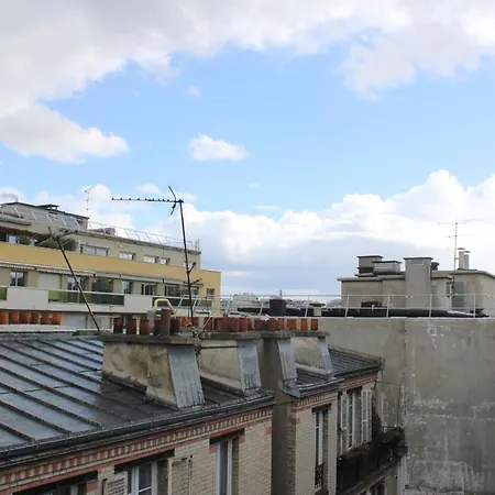 Spacious Duplex Near Bastille Апартаменты *